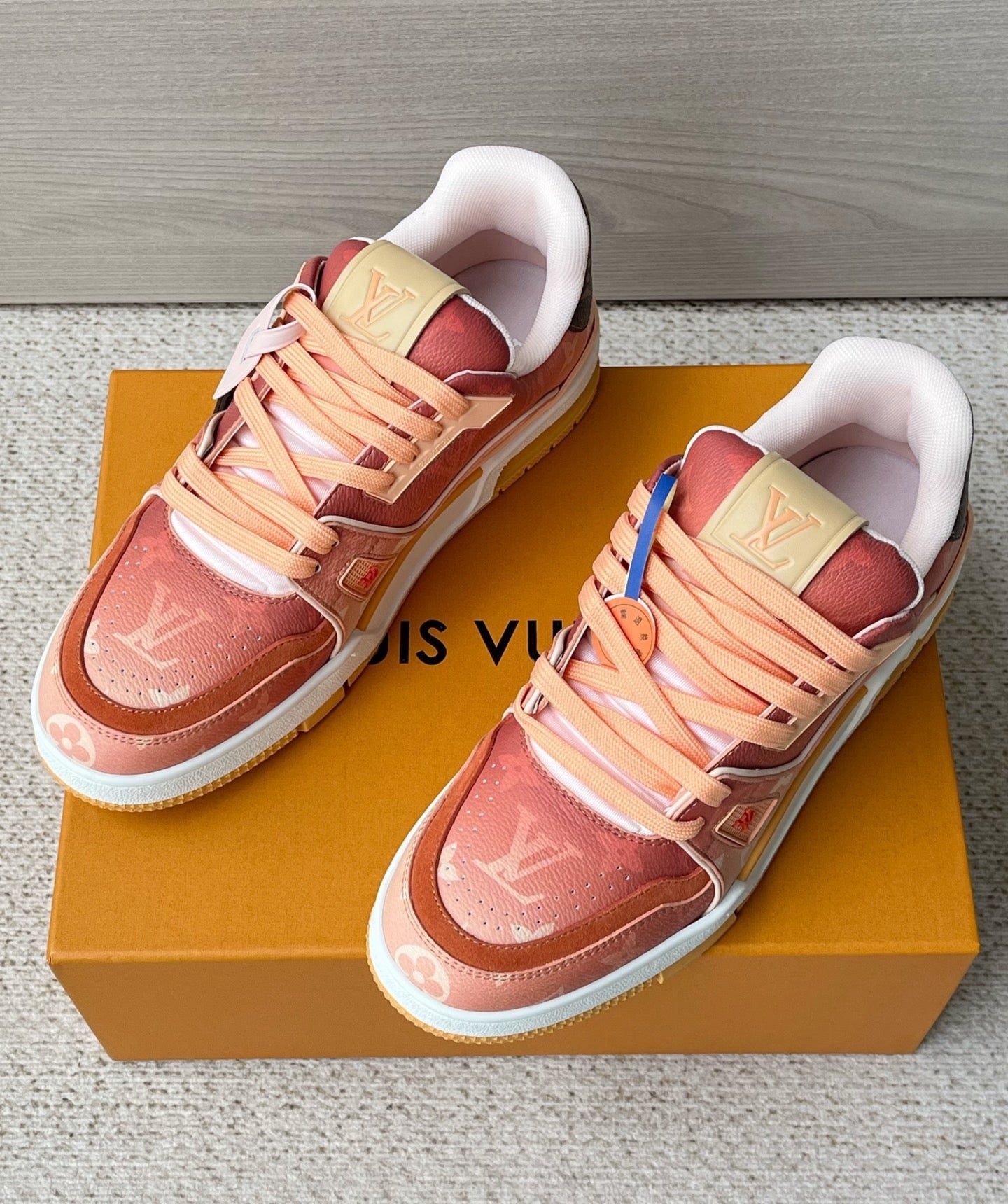 LV Trainer Sneaker 1AJTPO
