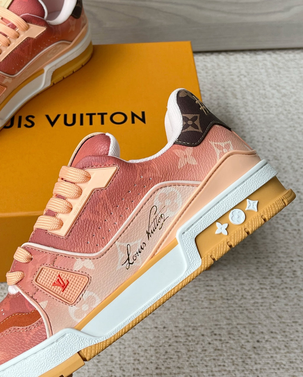 LV Trainer Sneaker 1AJTPO