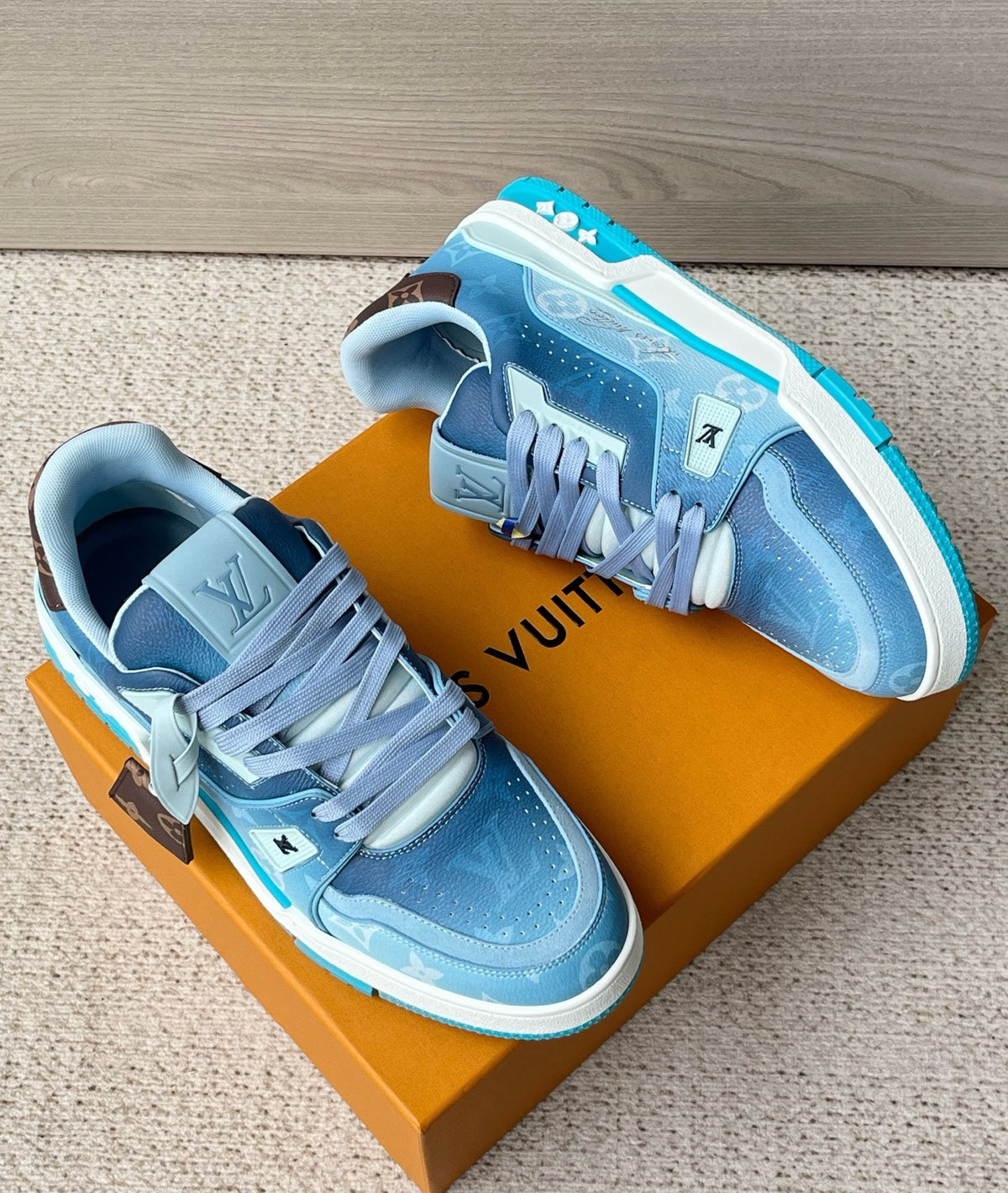 LV Trainer Sneaker 1AJTPO
