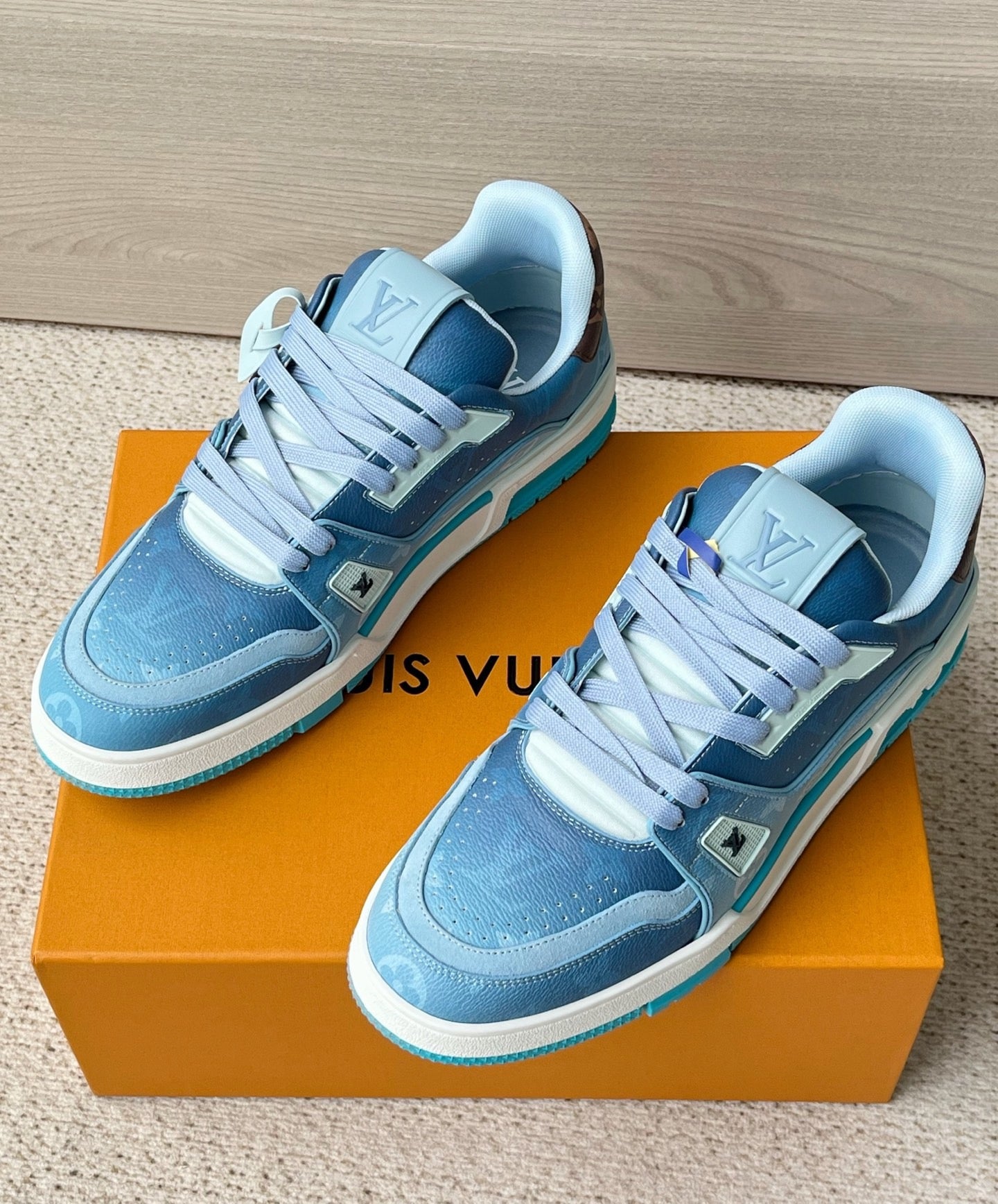 LV Trainer Sneaker 1AJTPO