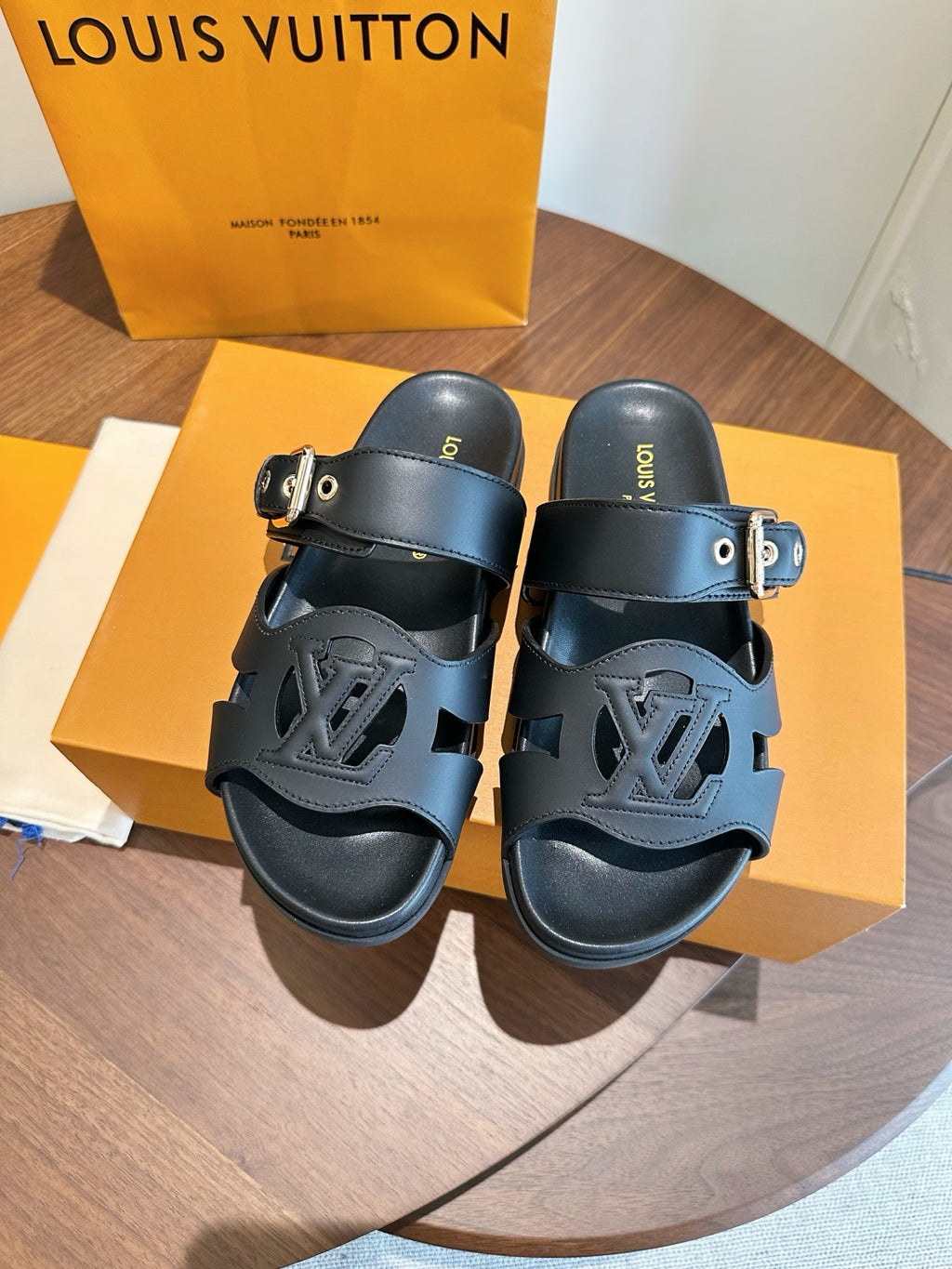 LV Isola Comfort Mule