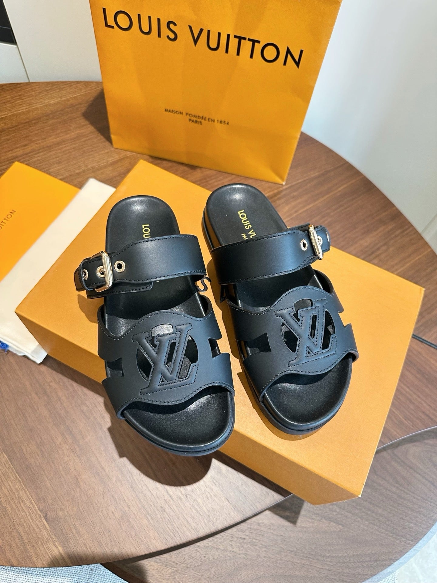 LV Isola Comfort Mule