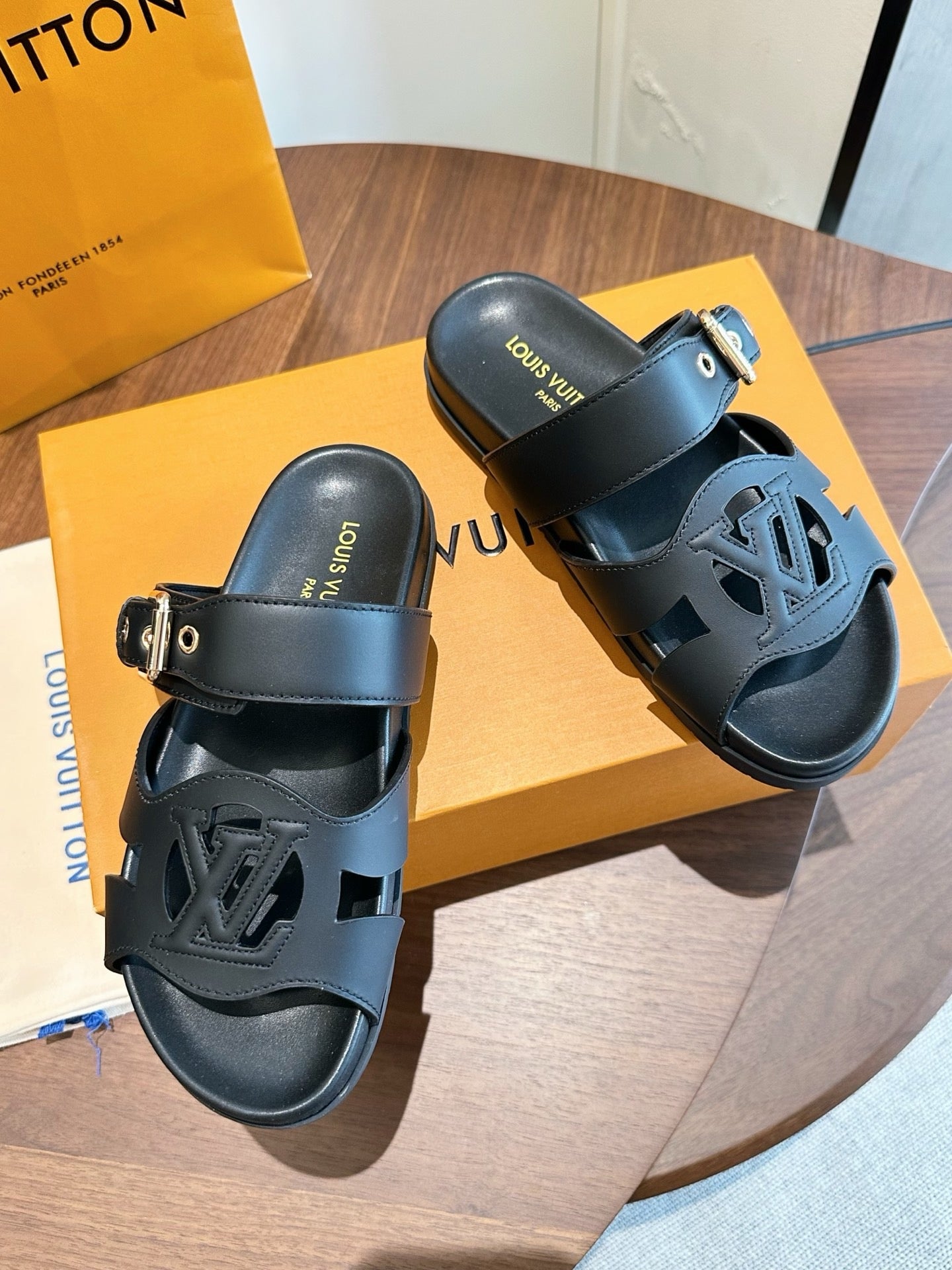 LV Isola Comfort Mule
