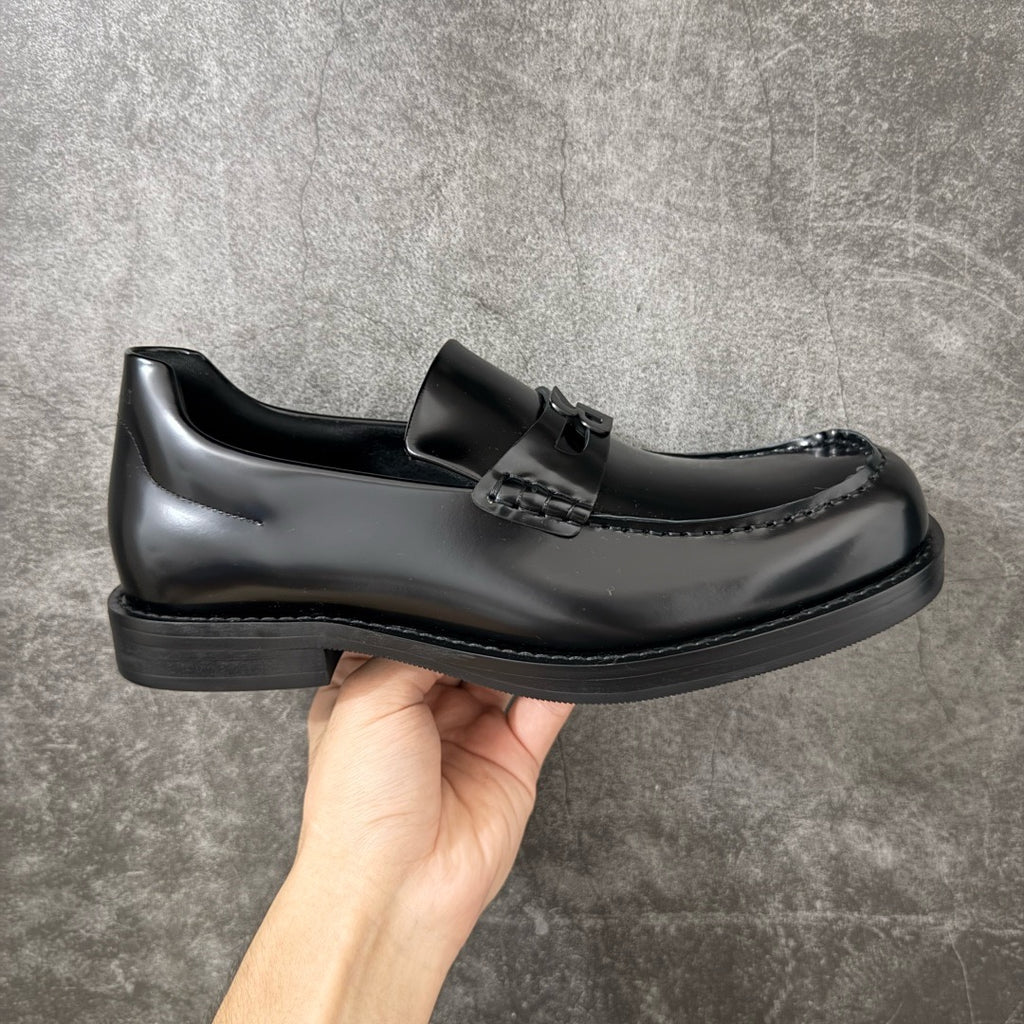 Balenciaga Comfy Loafer in Black Shiny Calfskin