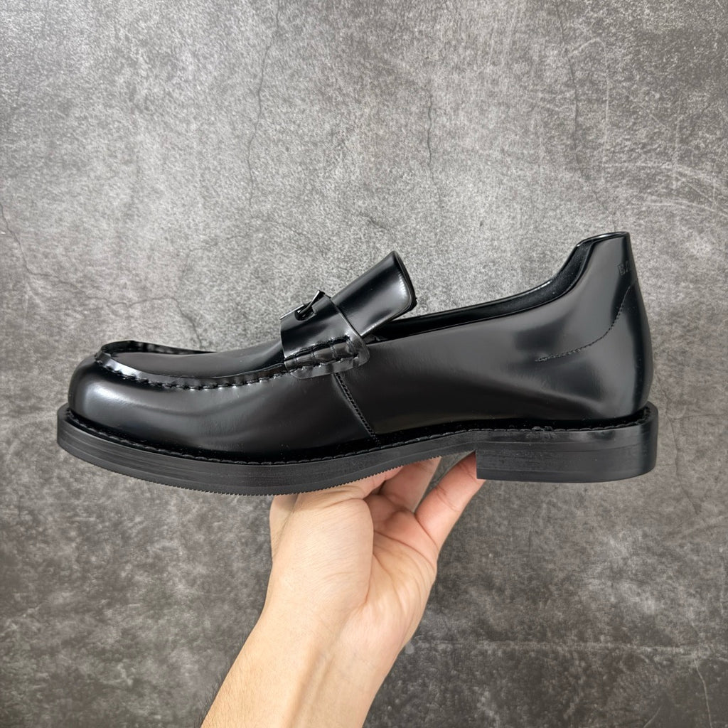 Balenciaga Comfy Loafer in Black Shiny Calfskin
