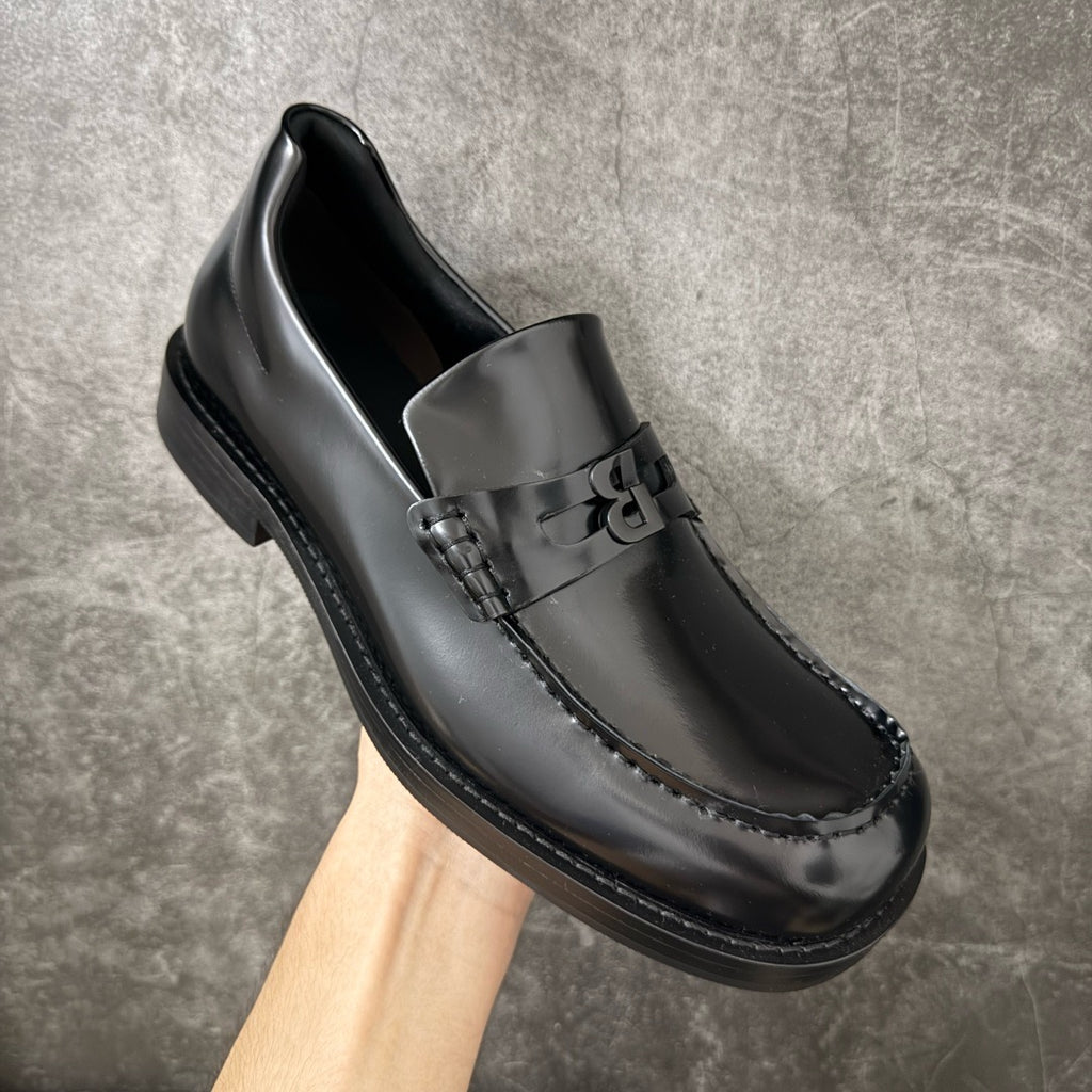 Balenciaga Comfy Loafer in Black Shiny Calfskin
