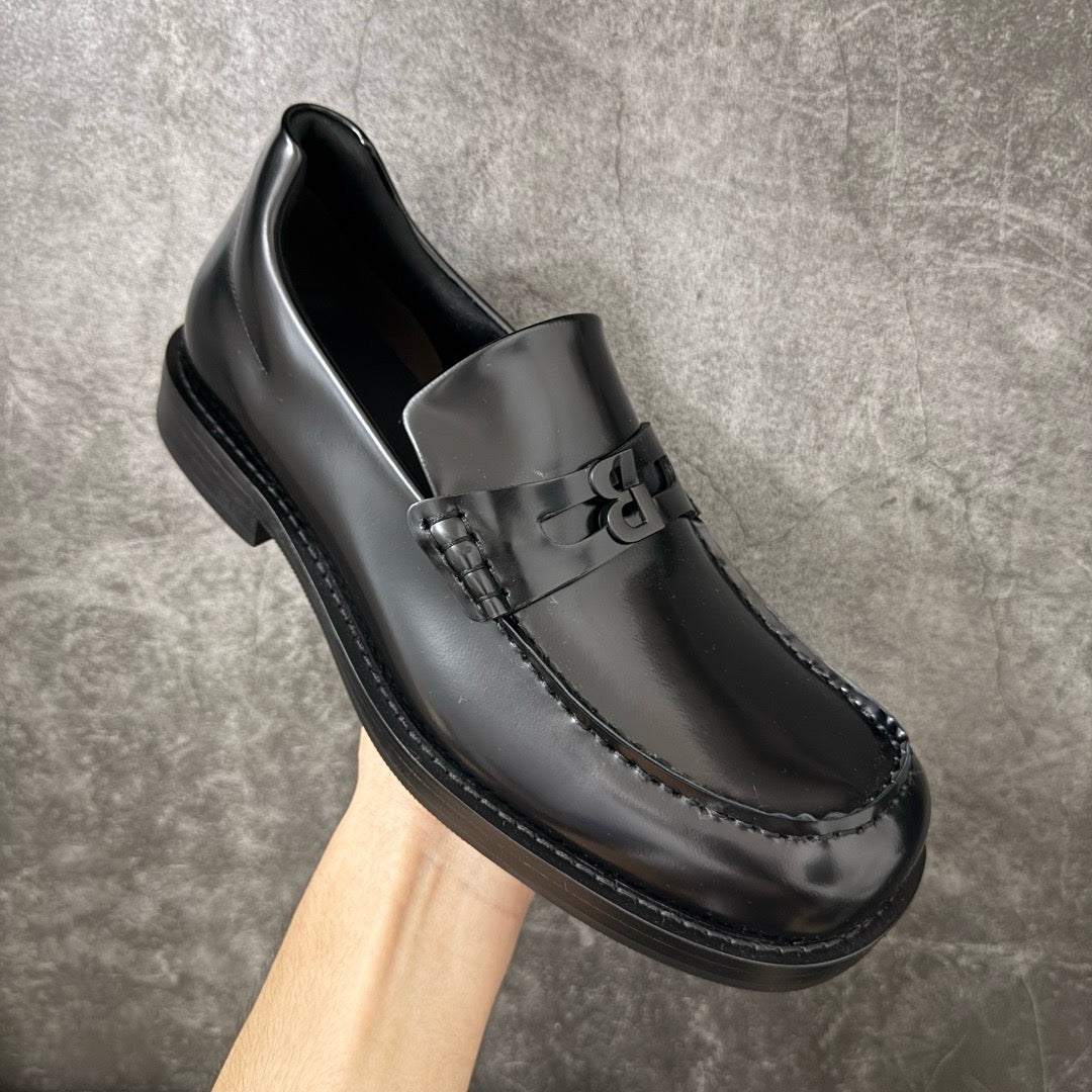 Balenciaga Comfy Loafer in Black Shiny Calfskin