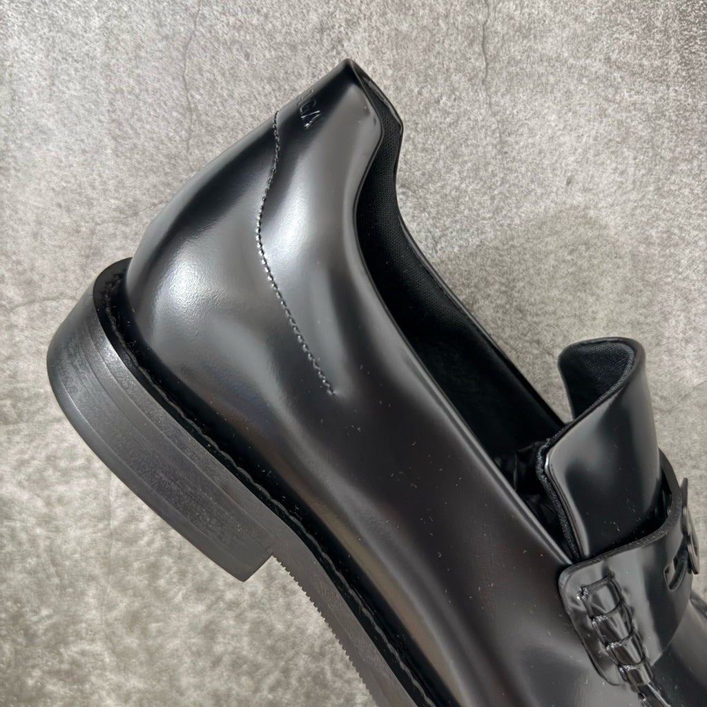 Balenciaga Comfy Loafer in Black Shiny Calfskin