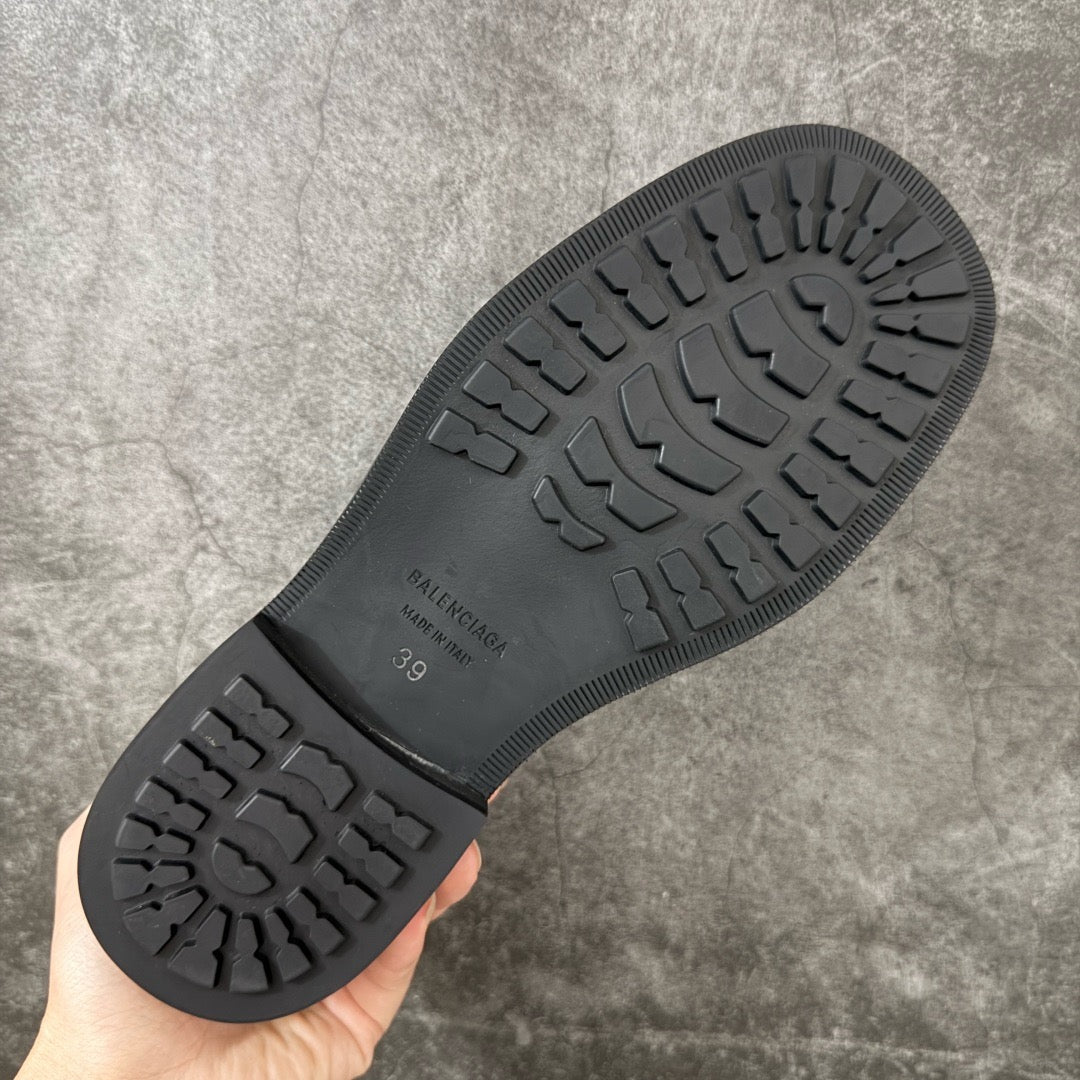 Balenciaga Comfy Loafer in Black Shiny Calfskin