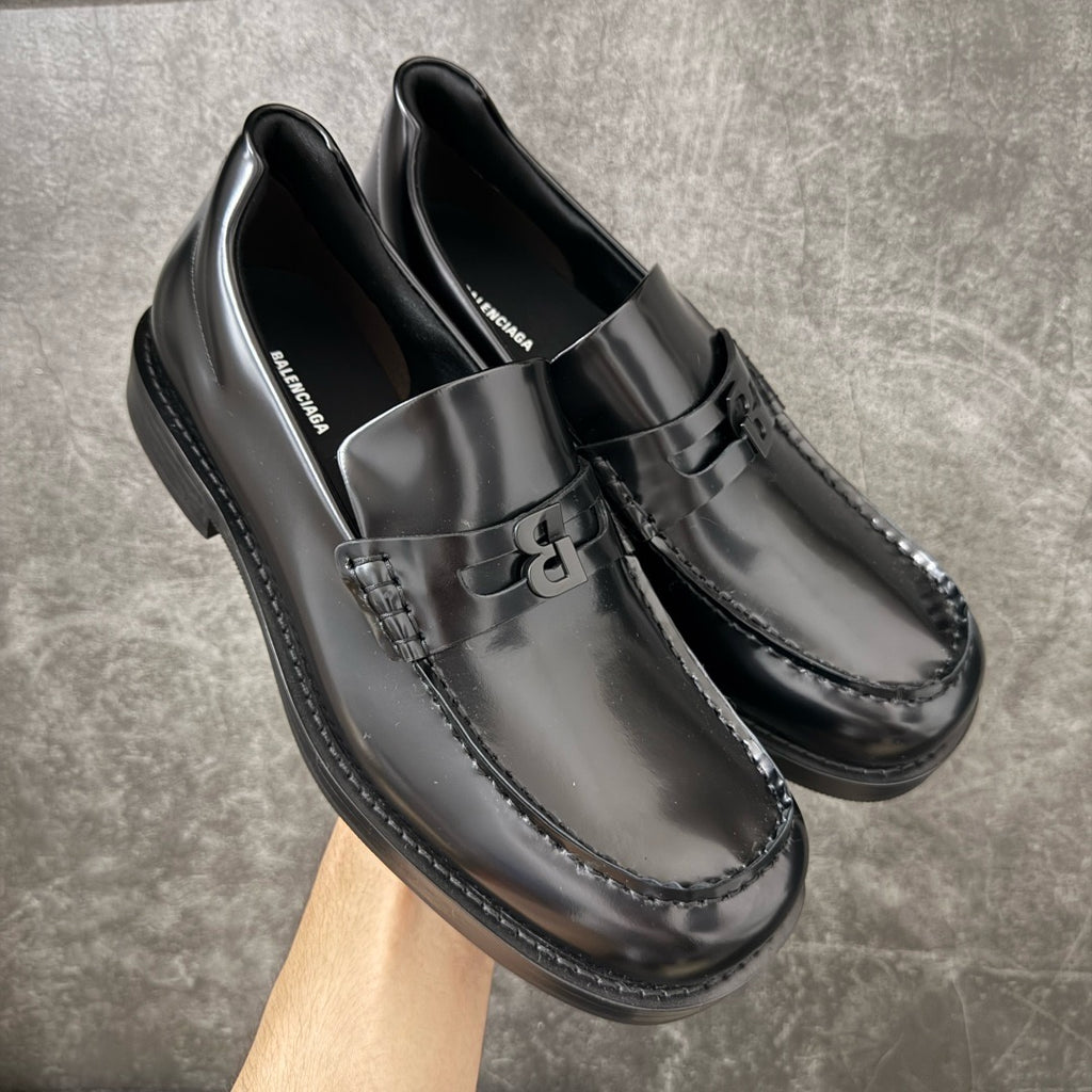Balenciaga Comfy Loafer in Black Shiny Calfskin
