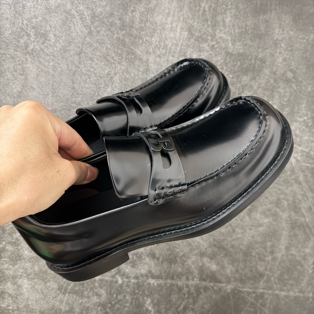 Balenciaga Comfy Loafer in Black Shiny Calfskin