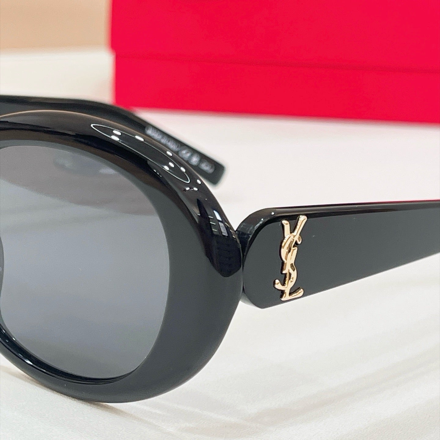 Saint Laurent Sunglasses SL812F
