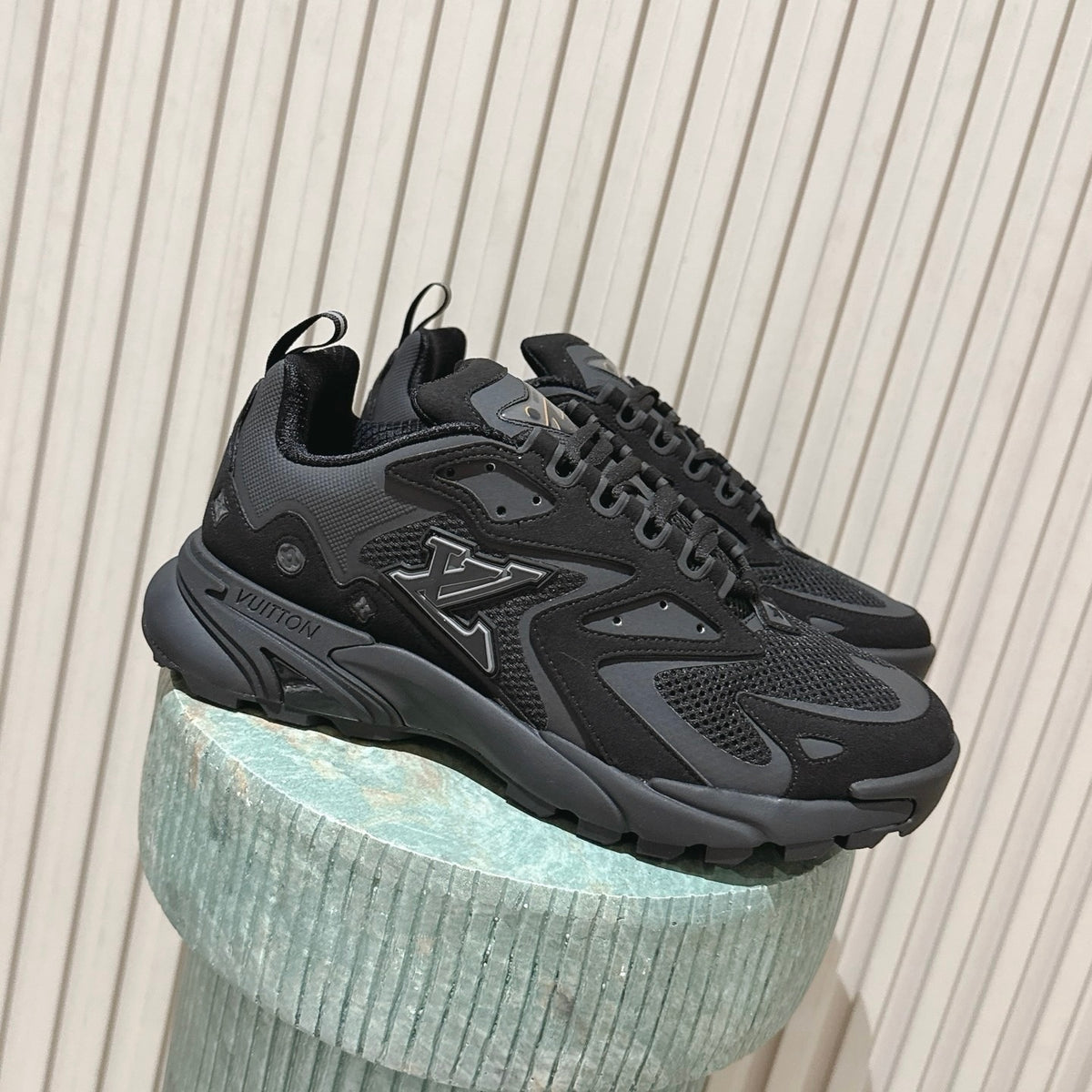 LV Tatic Runner Sneaker 1AJAPT