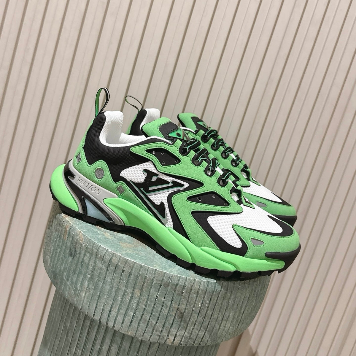 LV Tatic Runner Sneaker 1AJAPT