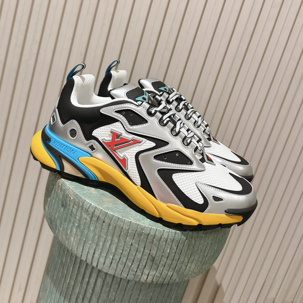 LV Tatic Runner Sneaker 1AJAPT
