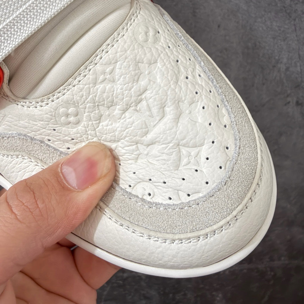 LV Trainer Sneaker 1AKCOZ