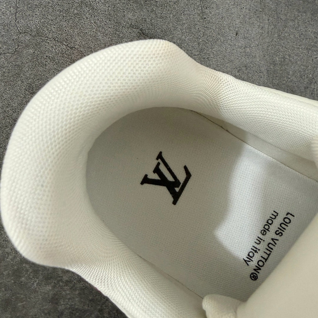 LV Trainer Sneaker 1AKCOZ