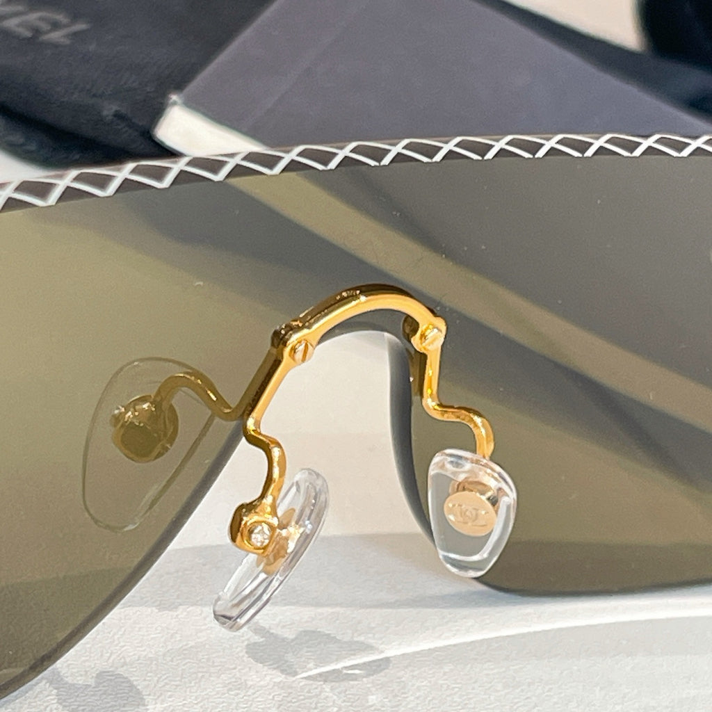 Chanel Sunglasses A71755