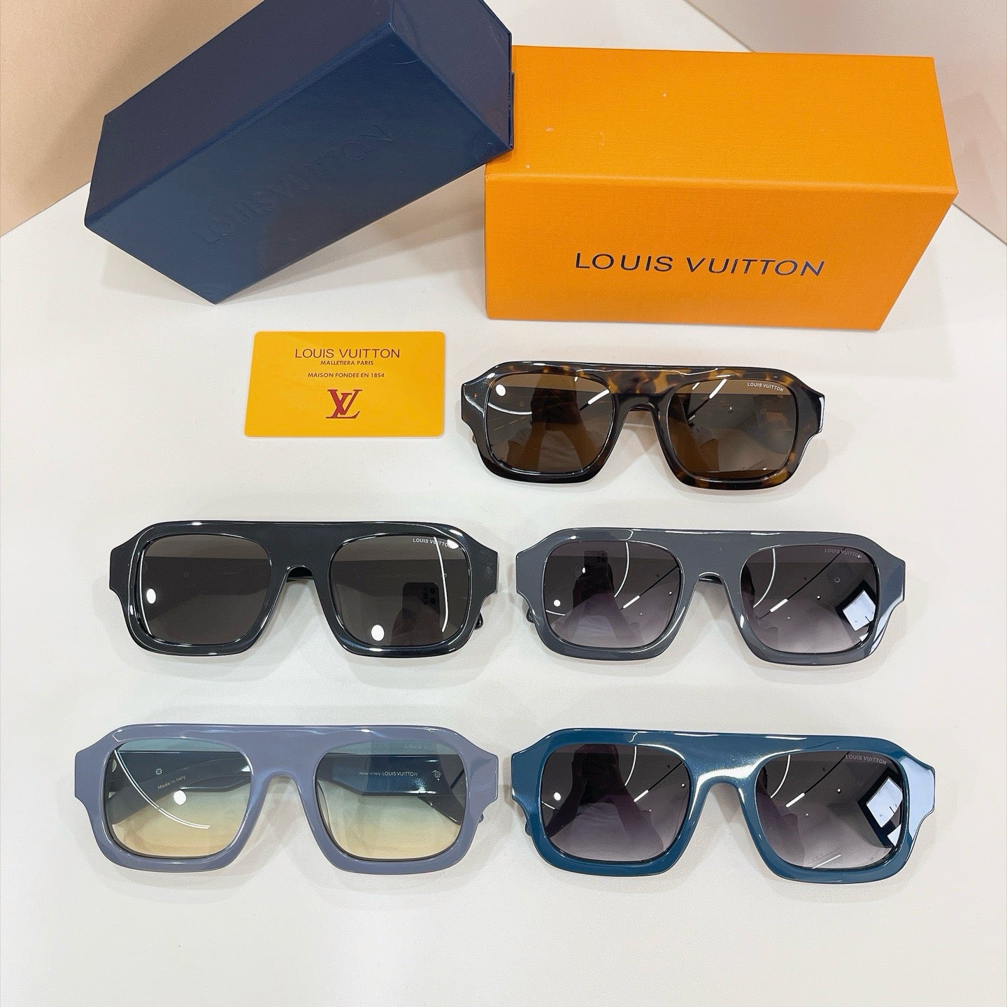 LV Sunglasses Z1703E
