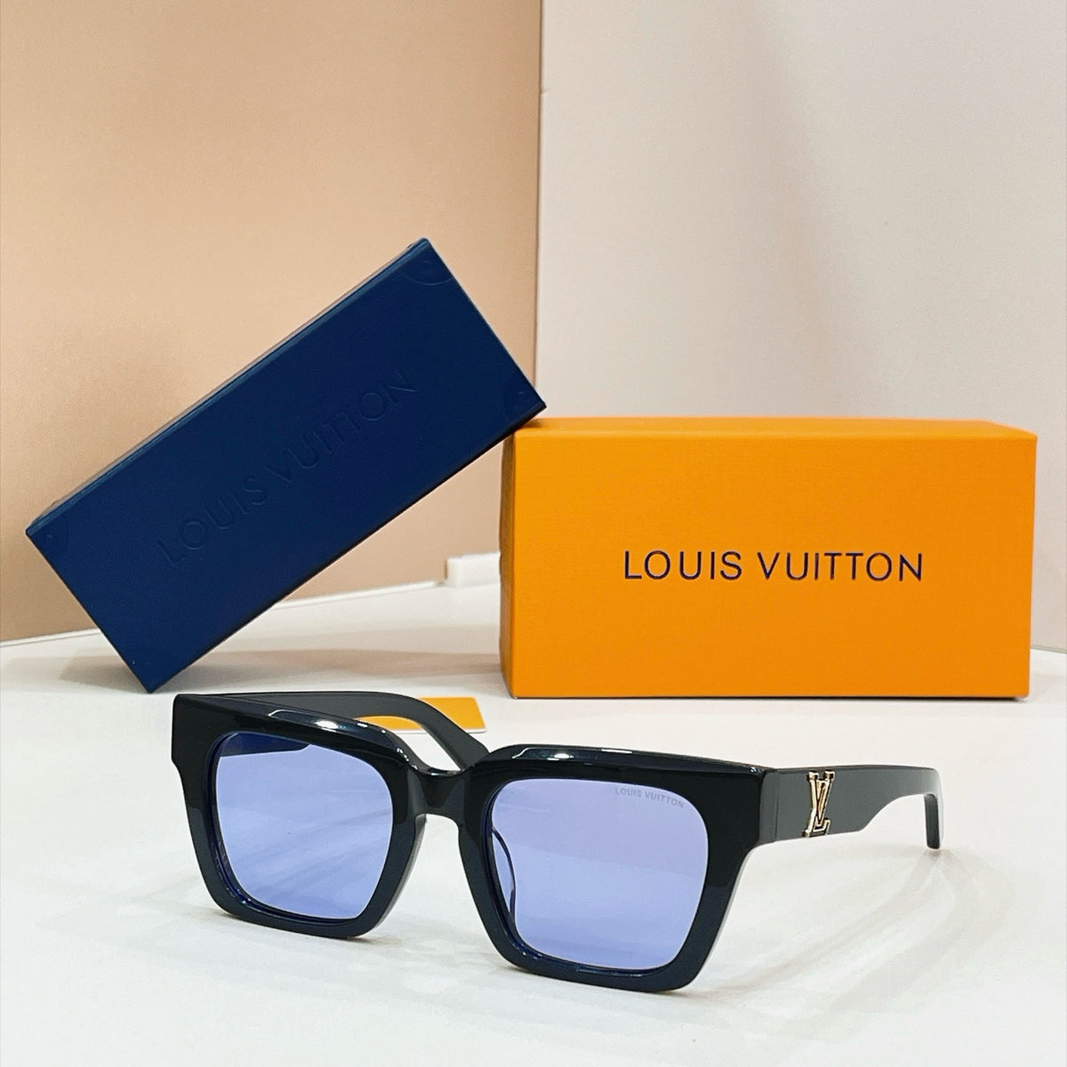 LV Sunglasses Z1702E