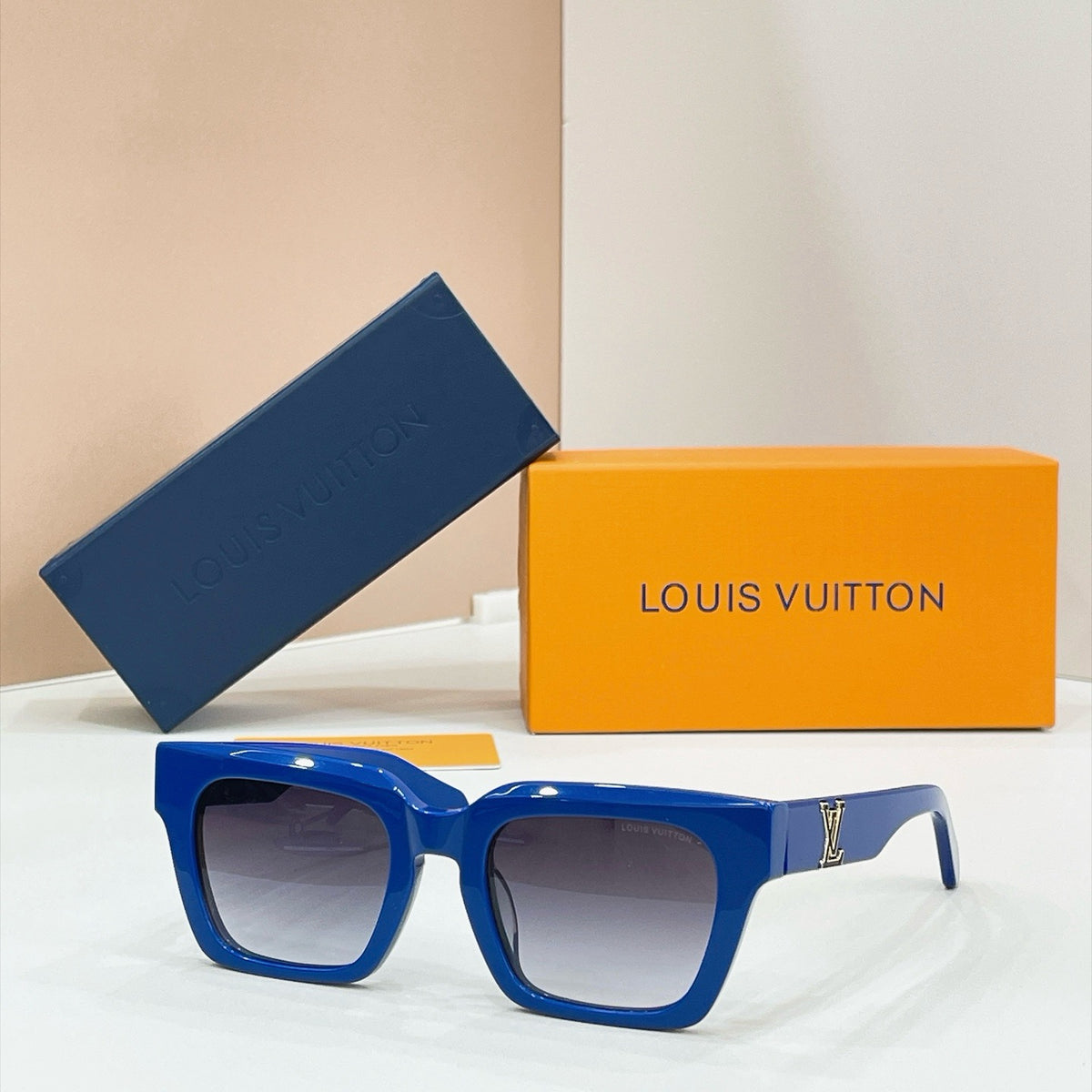 LV Sunglasses Z1702E