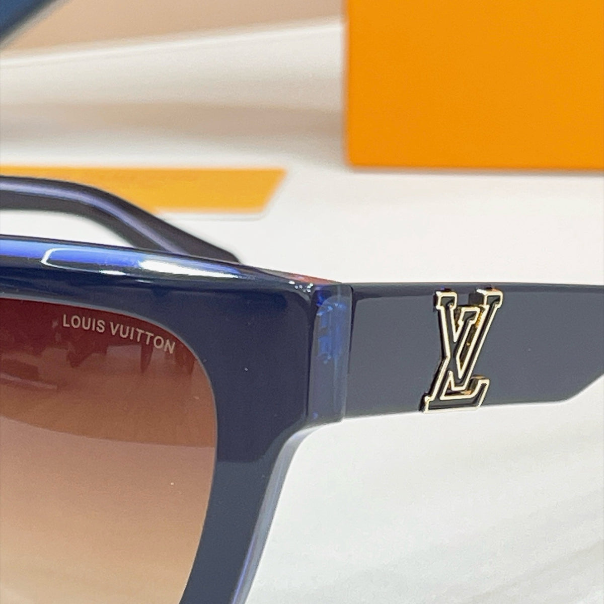 LV Sunglasses Z1702E
