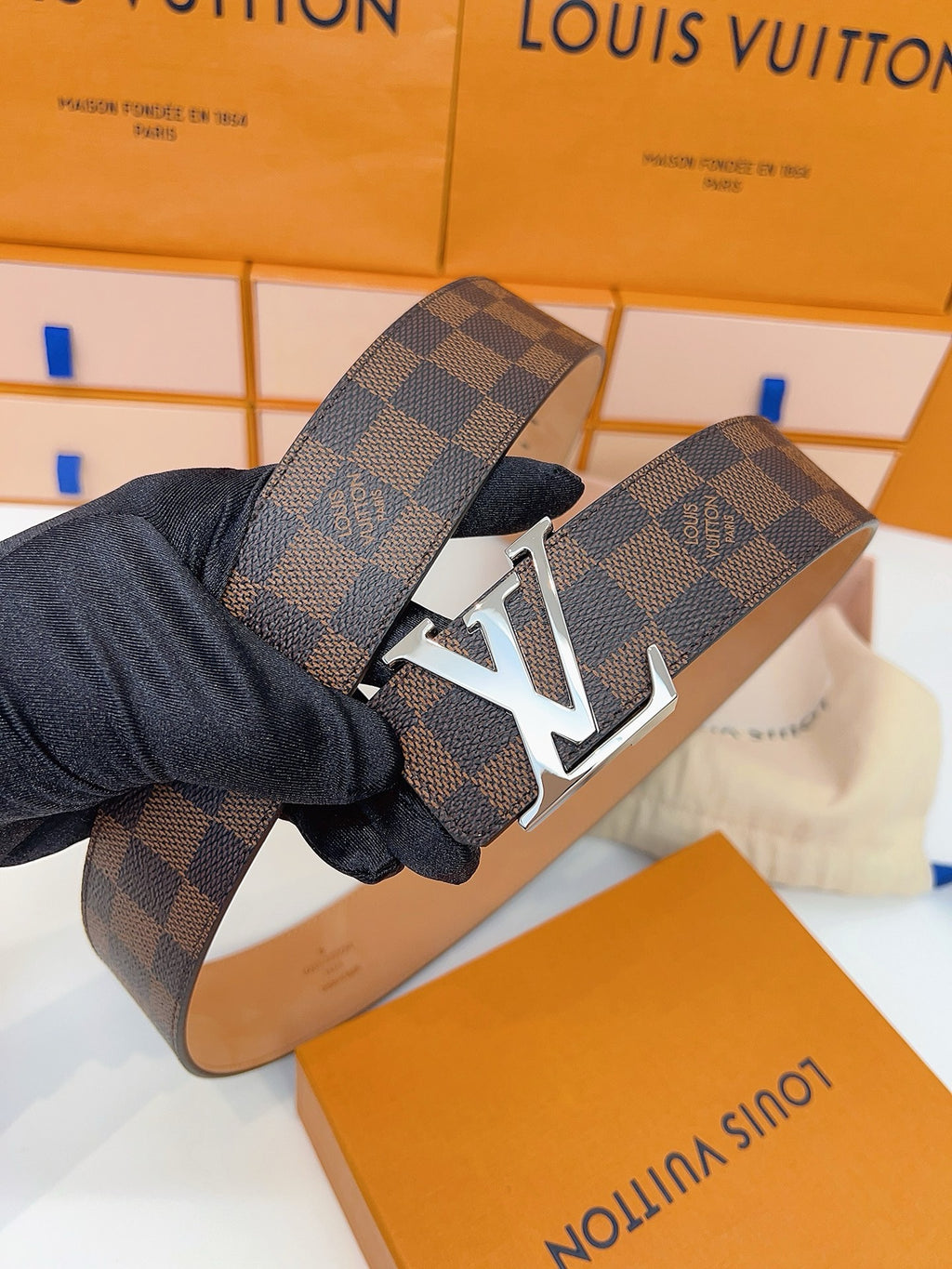 LV Belts Style 08