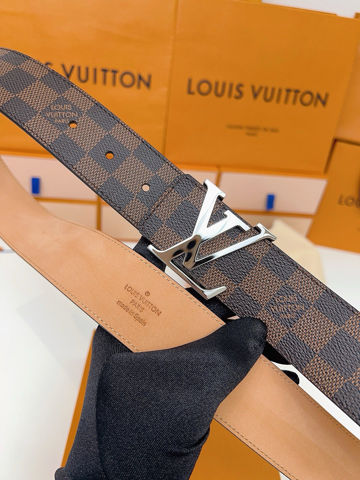 LV Belts Style 08