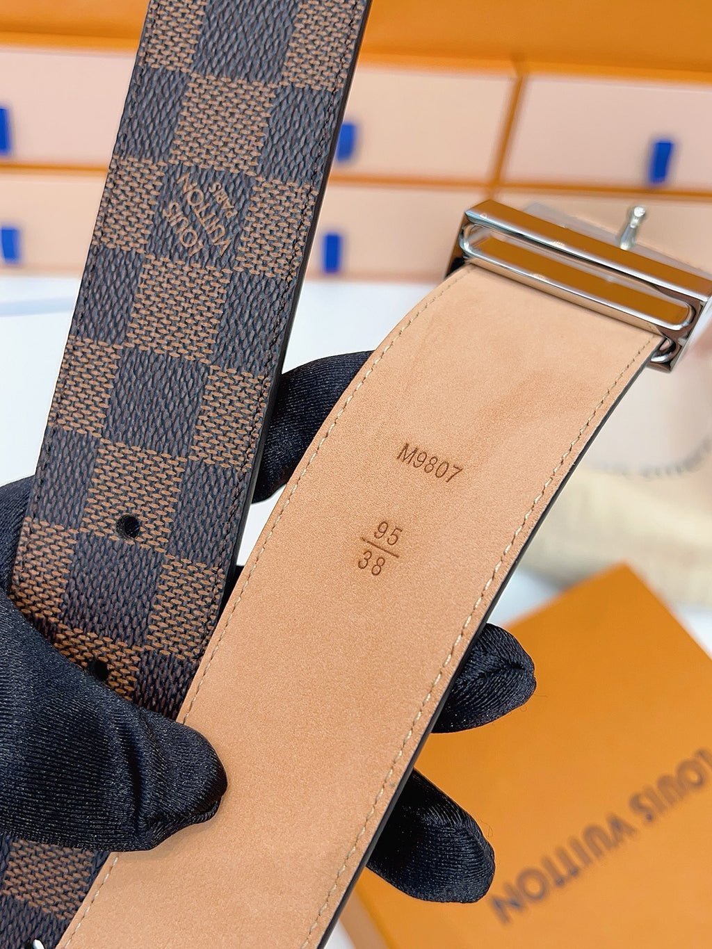 LV Belts Style 08
