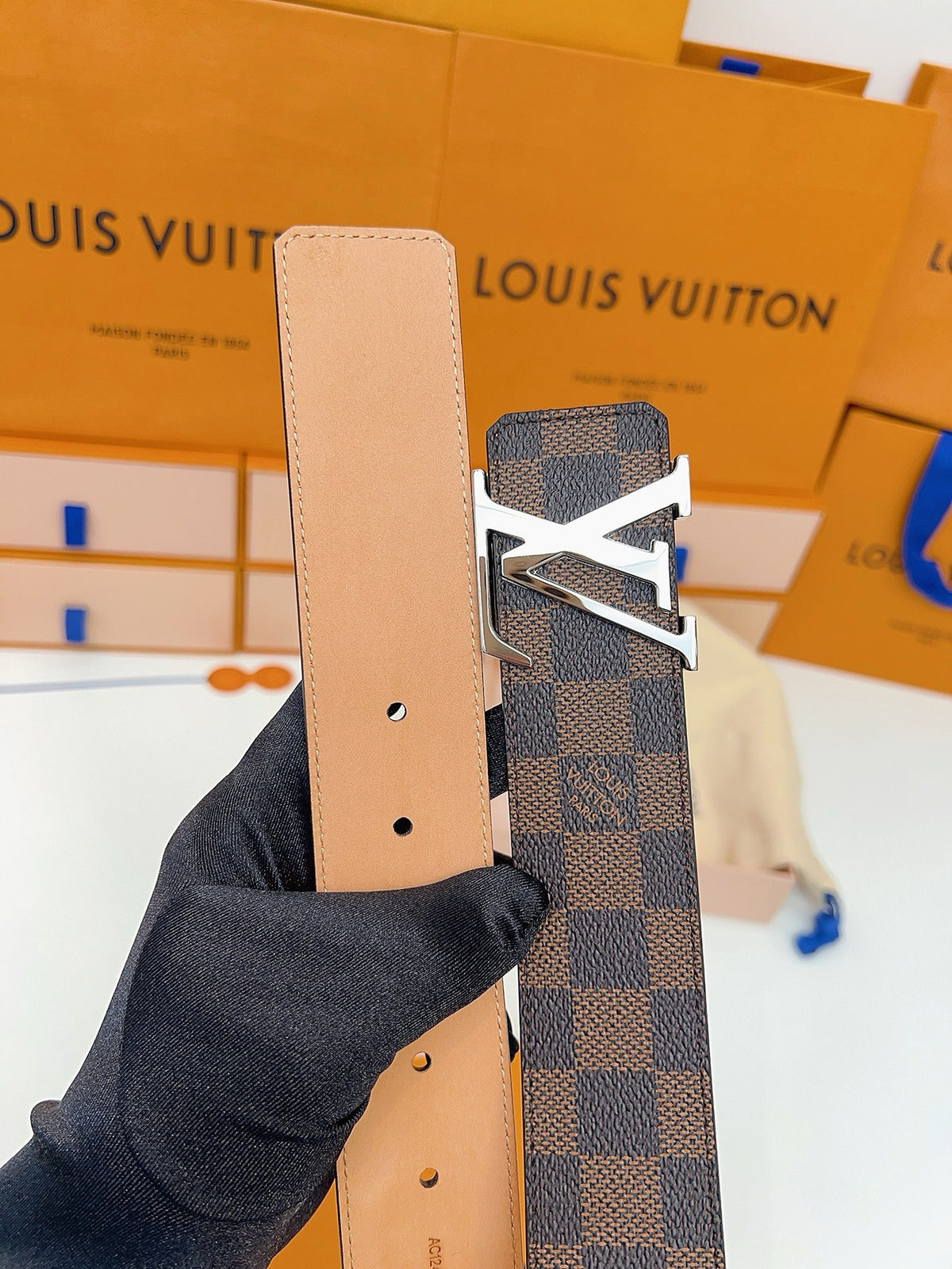 LV Belts Style 08