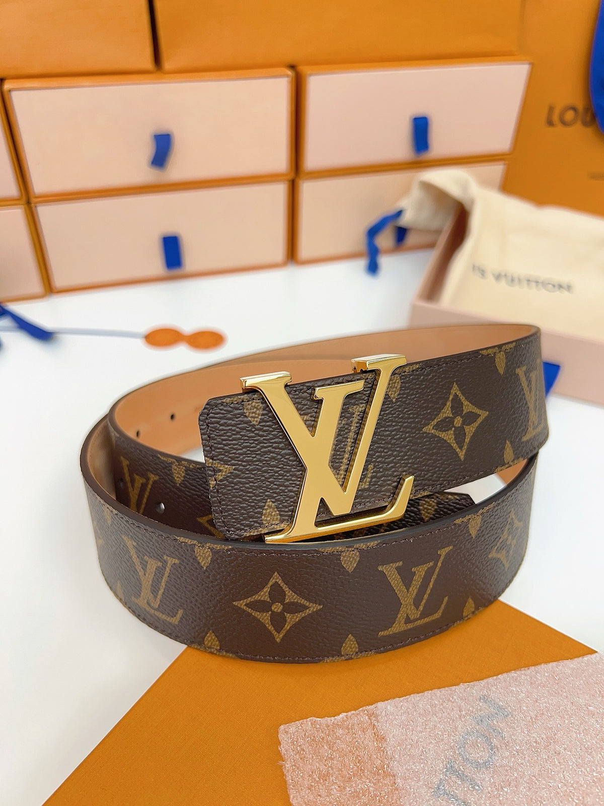 LV Belts Style 08