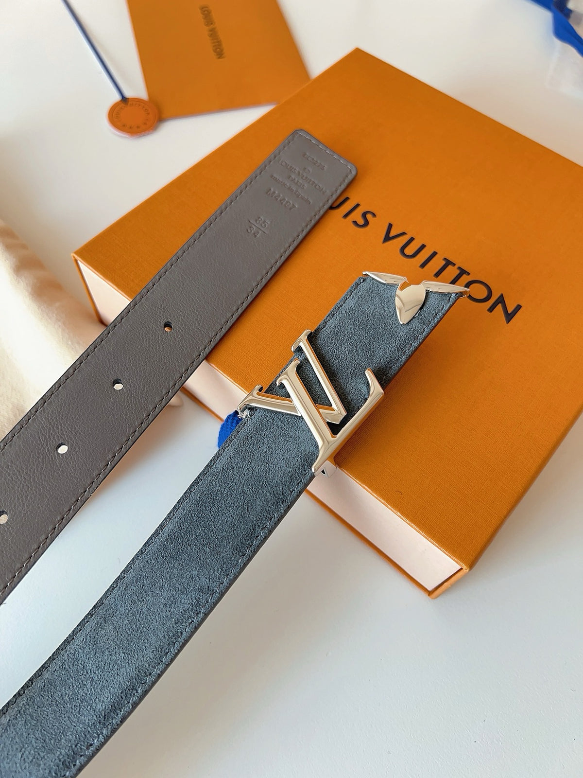 LV Belts Style 09
