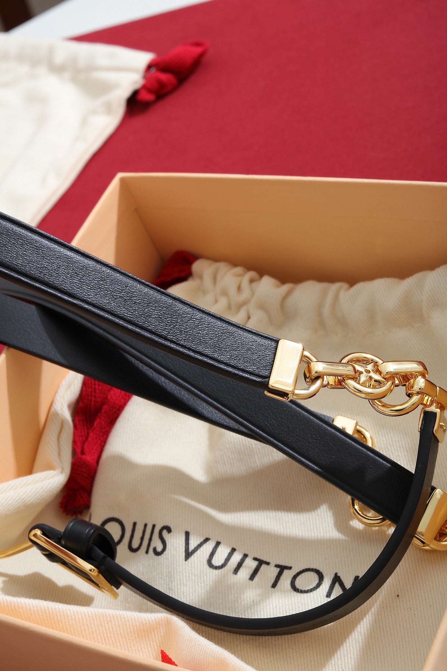LV Circle Blossom Belt M8654W