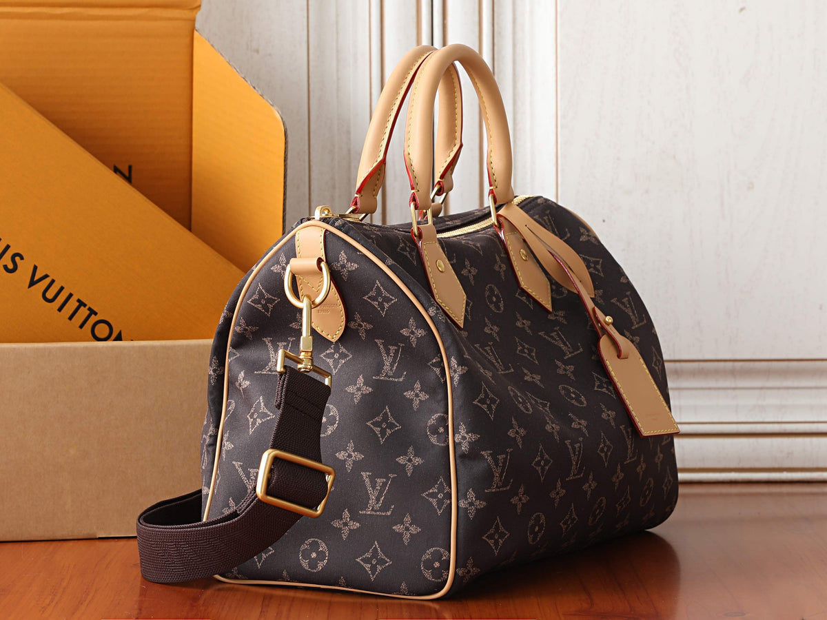 LV Speedy 30 Bandoulière Silk Tech M2A454