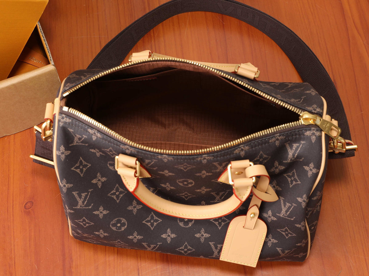 LV Speedy 30 Bandoulière Silk Tech M2A454