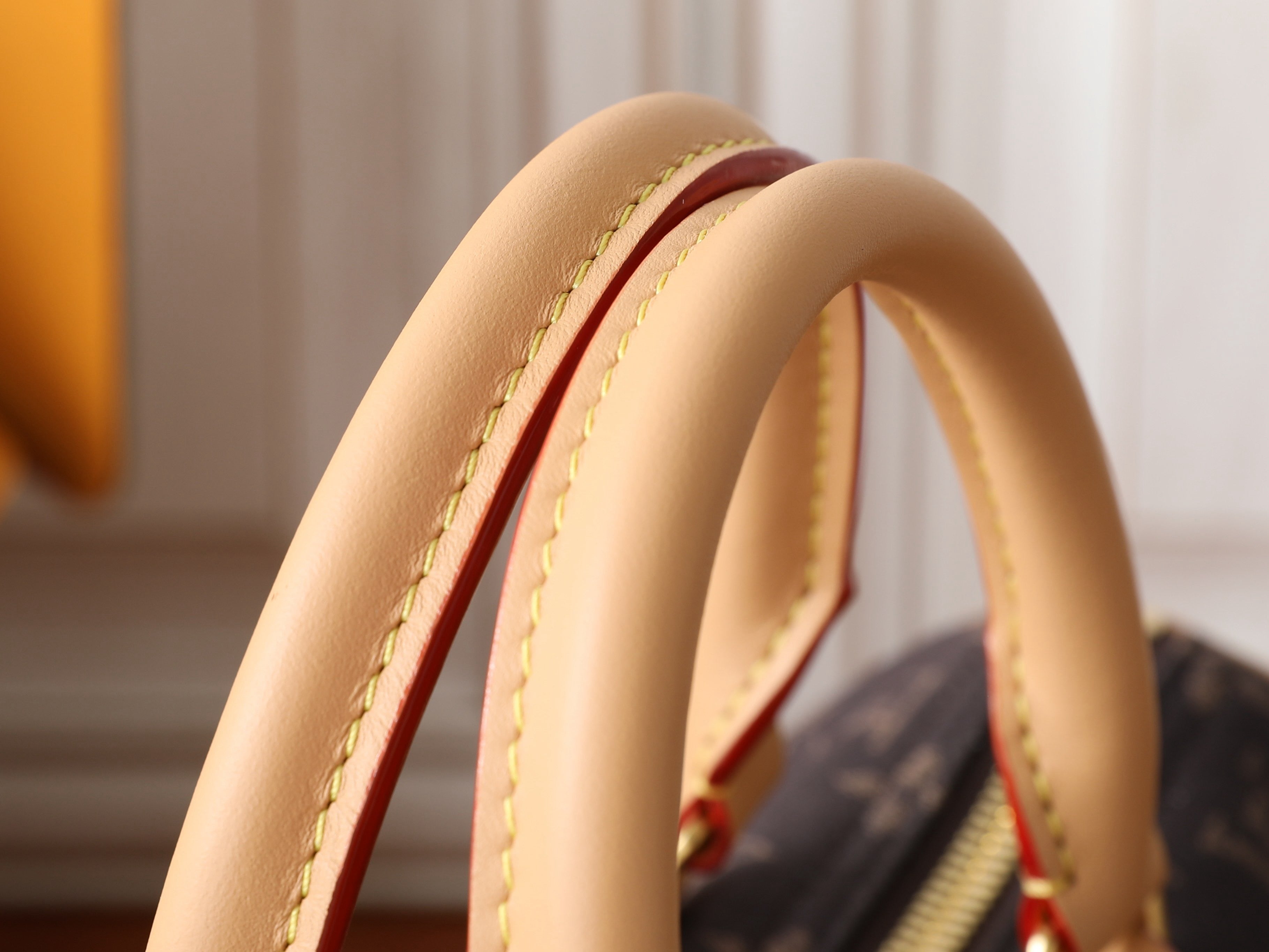 LV Speedy 30 Bandoulière Silk Tech M2A454