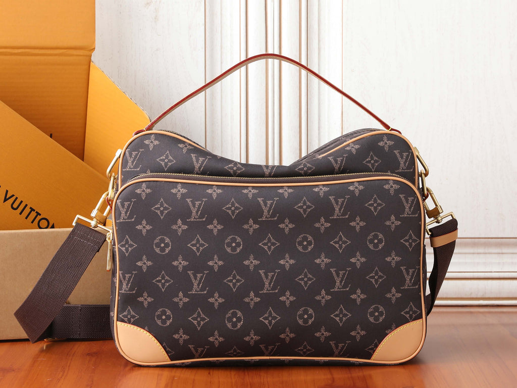 LV Nil XL Silk Tech M29853