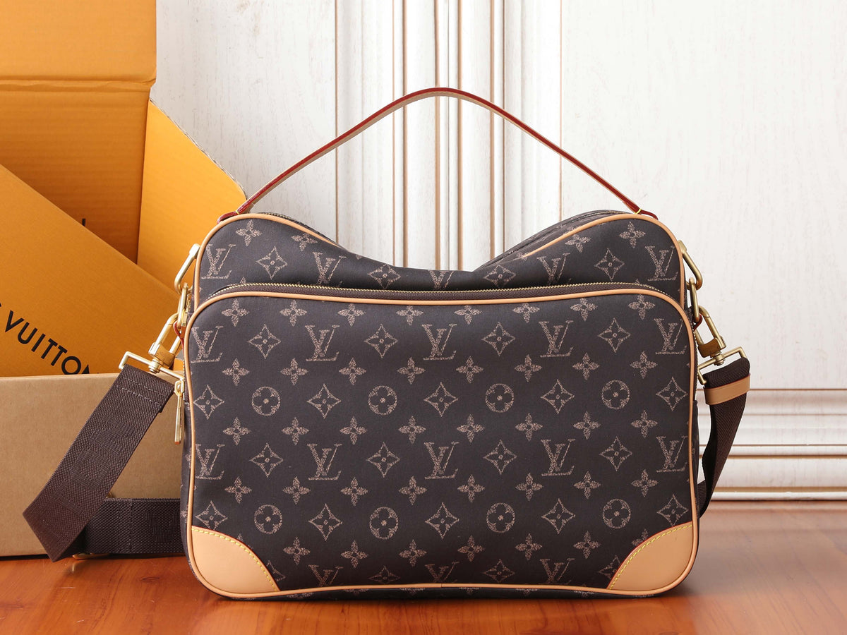 LV Nil XL Silk Tech M29853