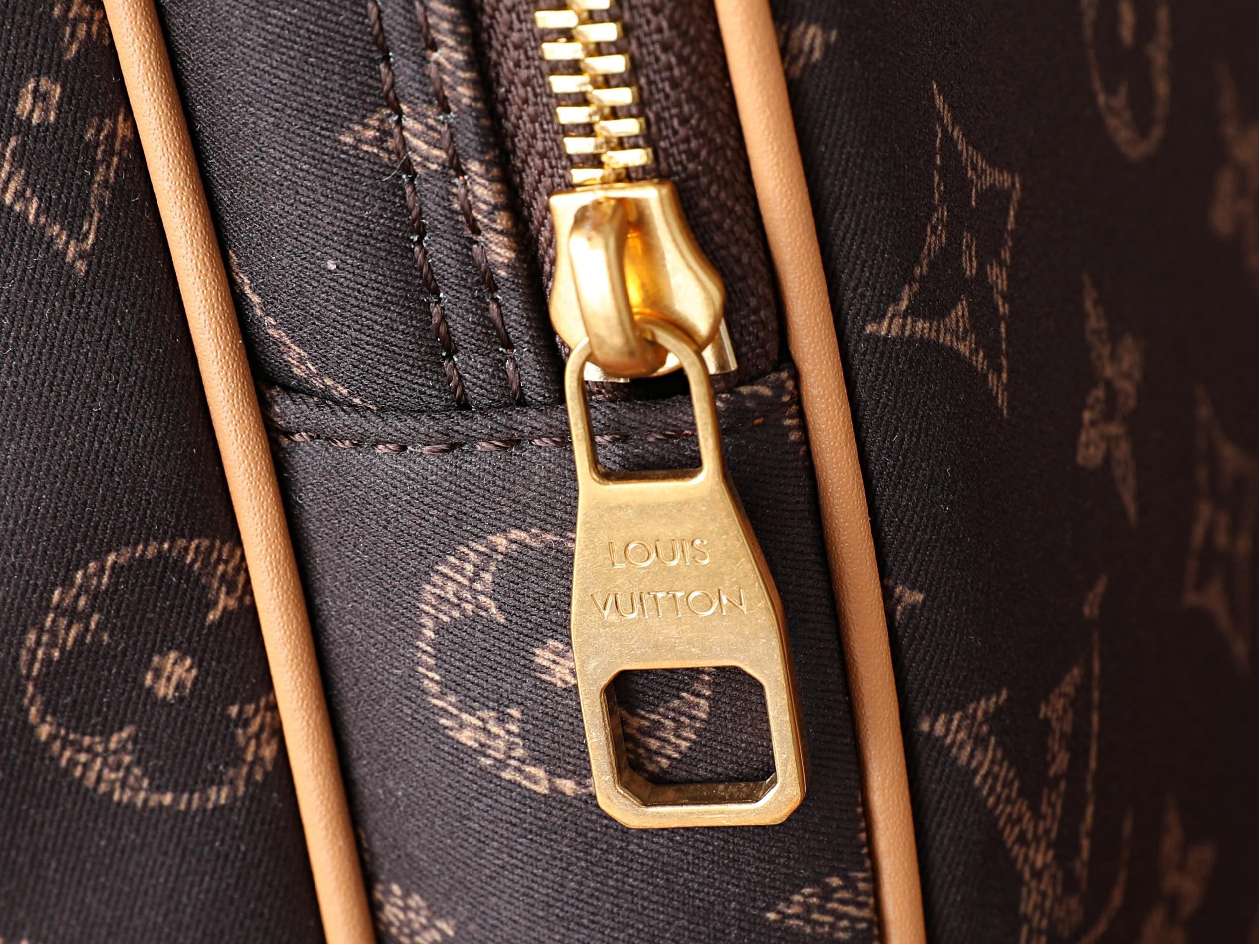 LV Nil XL Silk Tech M29853
