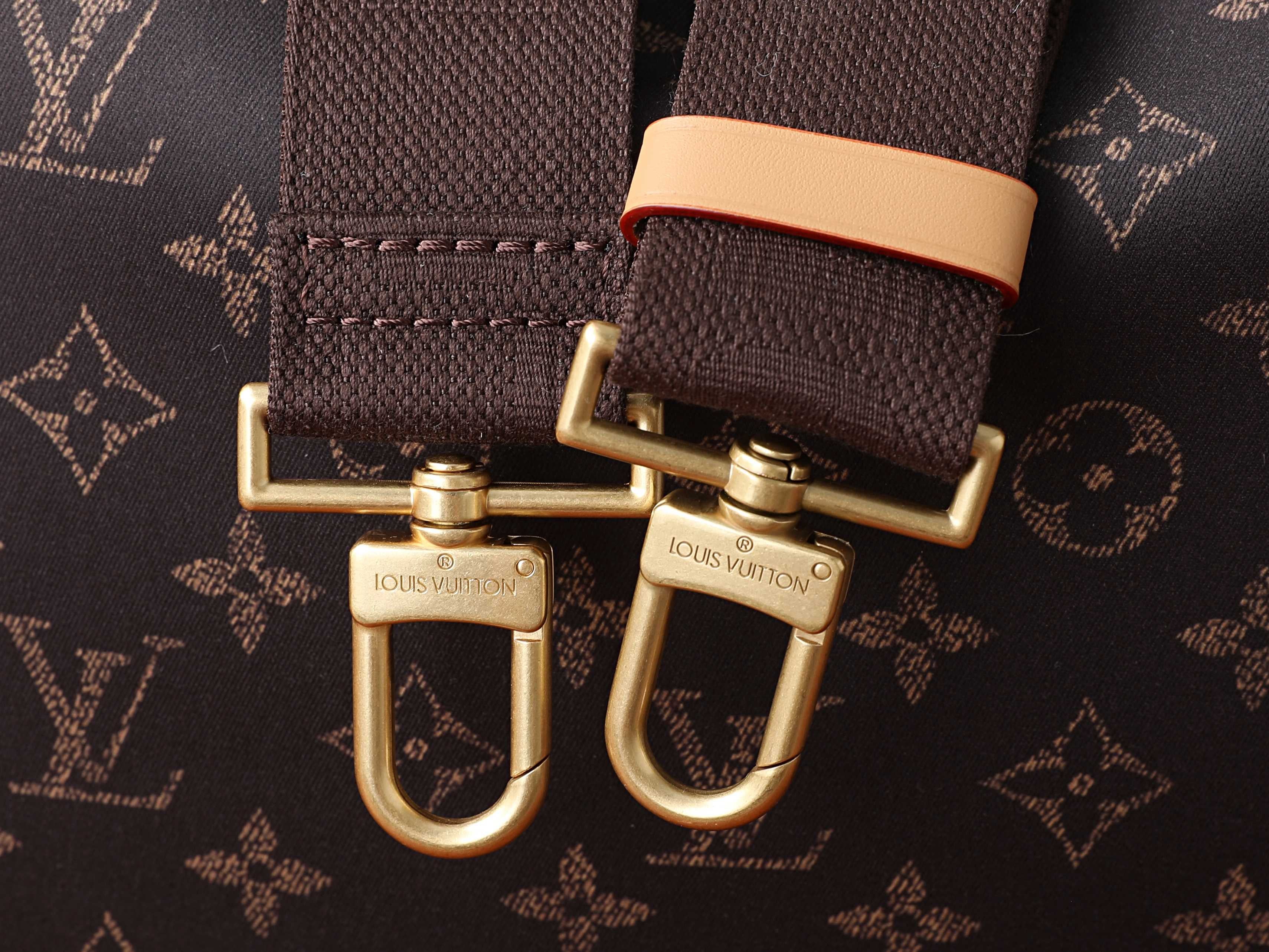 LV Nil XL Silk Tech M29853