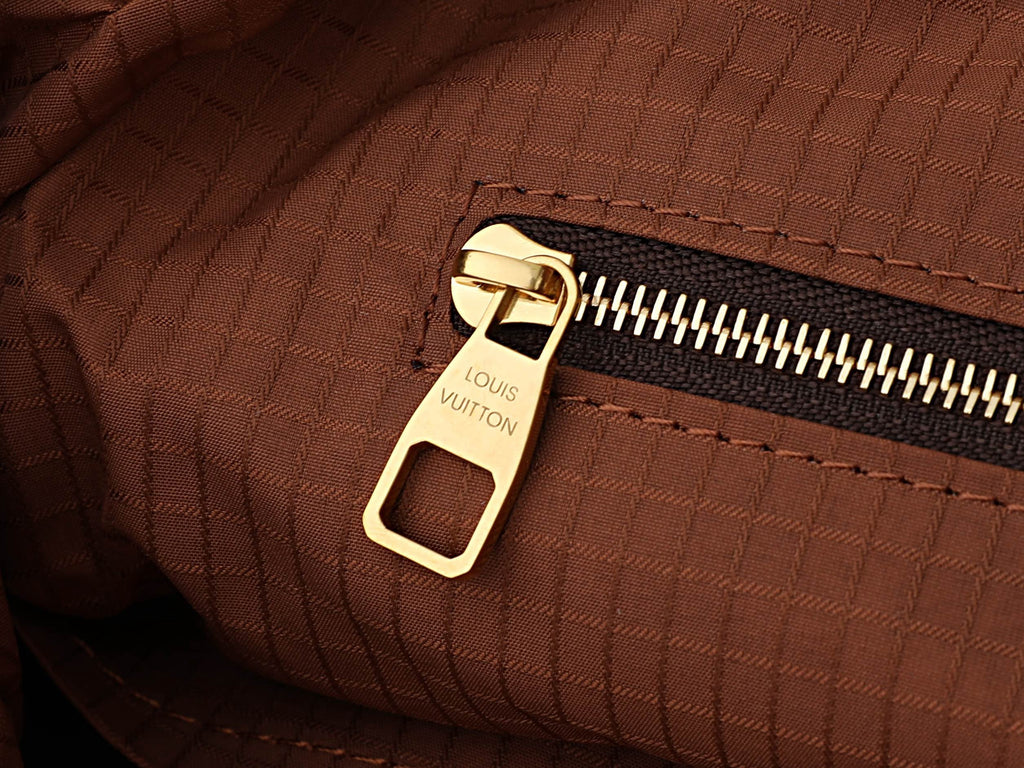 LV Christopher East West MM Silk Tech M29853