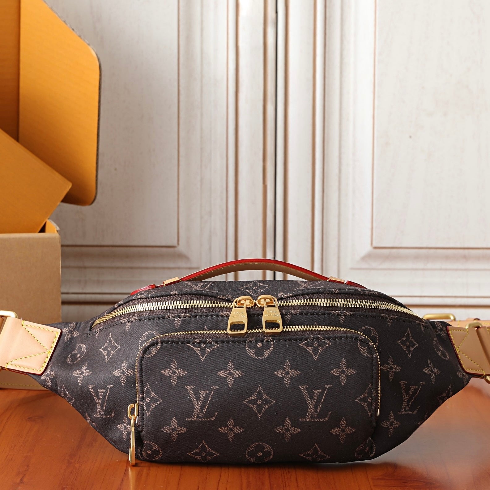 LV Rush Bumbag Silk Tech M2A452