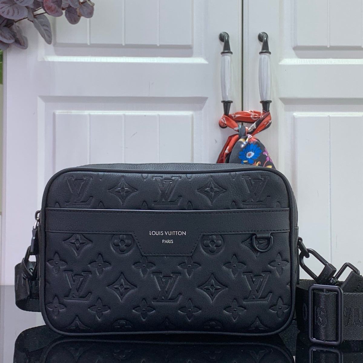 LV Alpha Messenger M28785