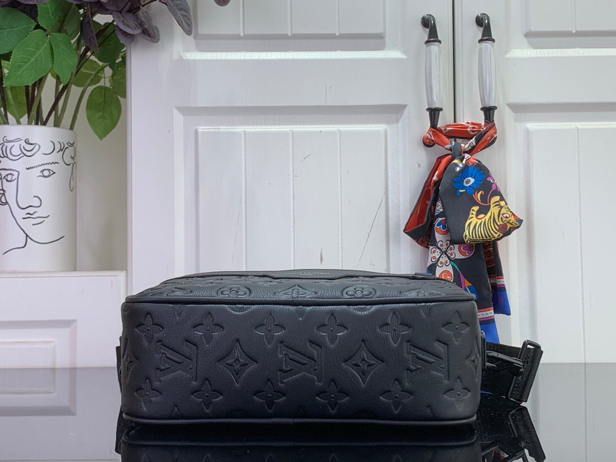 LV Alpha Messenger M28785
