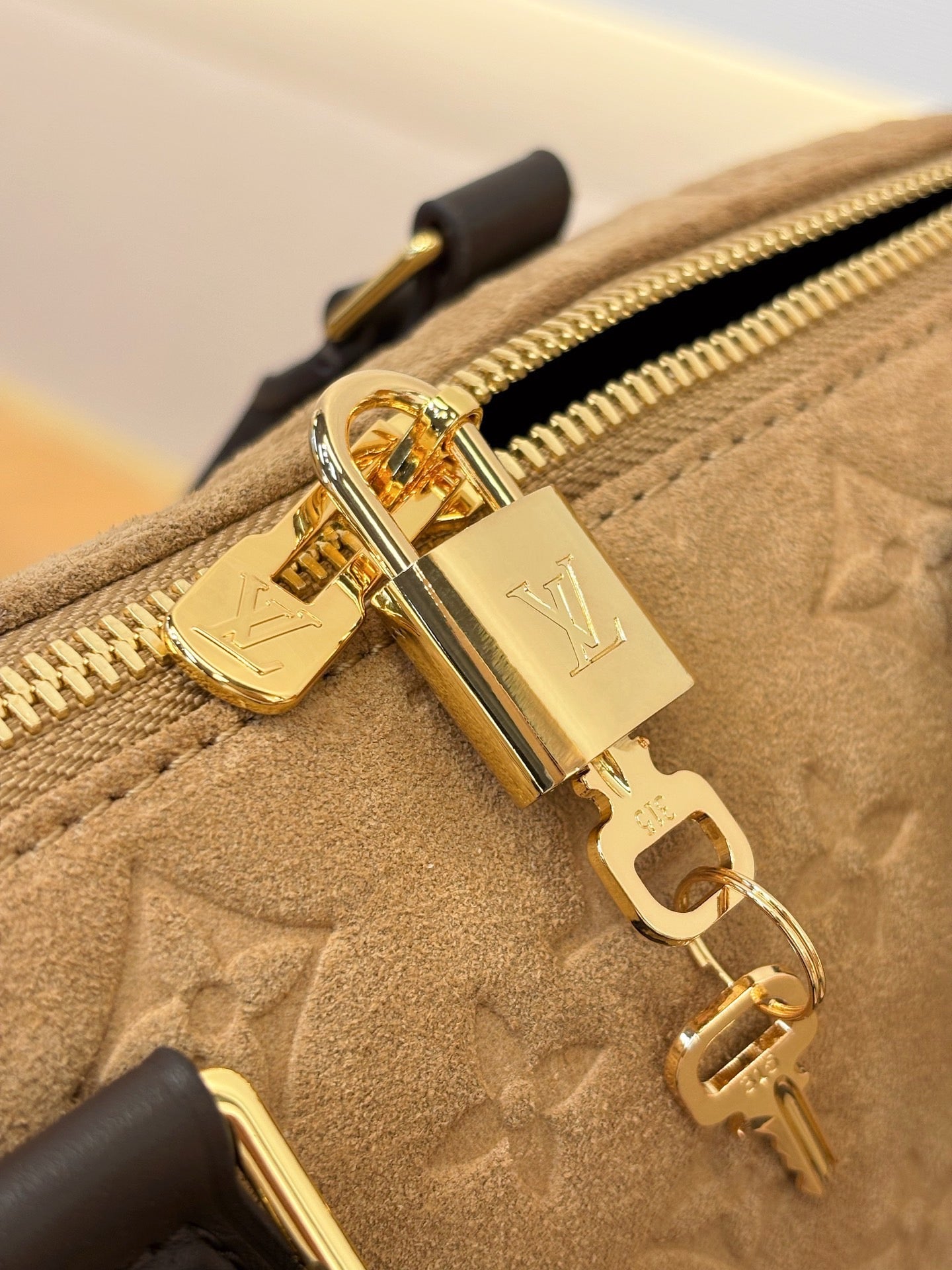 LV Speedy Bandoulière 25 M2A383