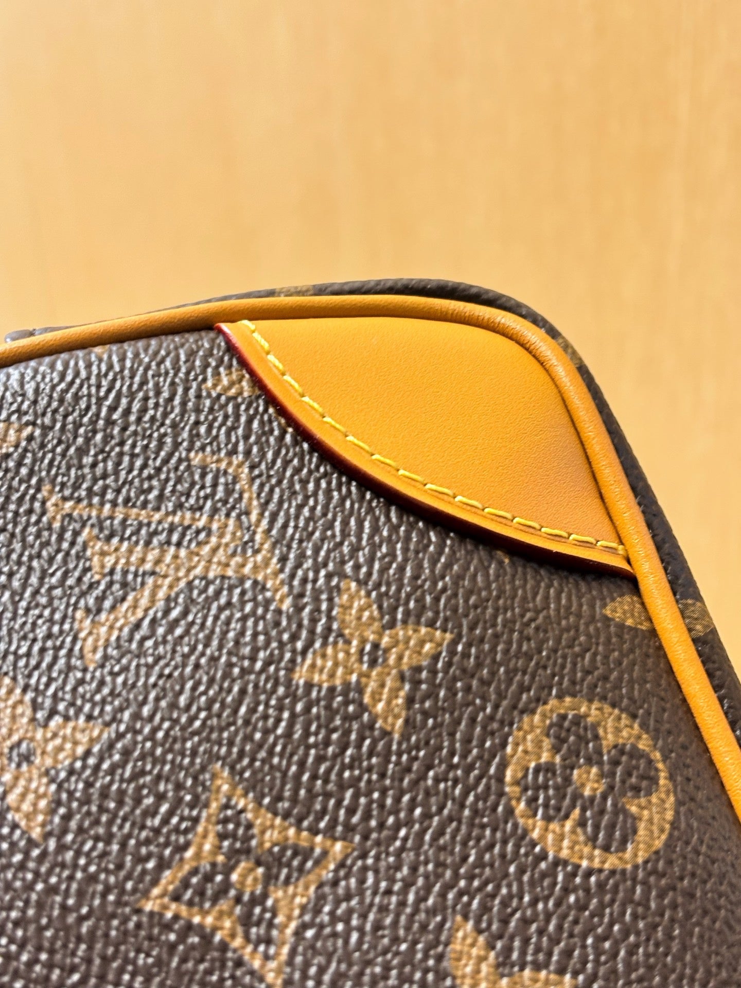 LV Nil M14016