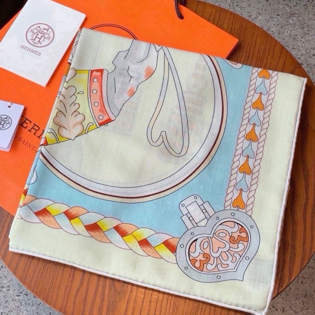 Hermes Shawl 140 Style 03 in Cashmere And Silk