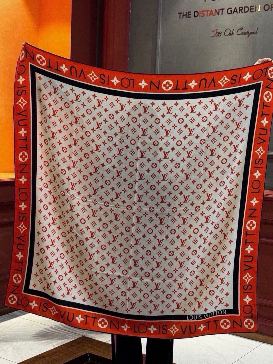 LV Shawl 140 Style 01 in Cashmere And Silk