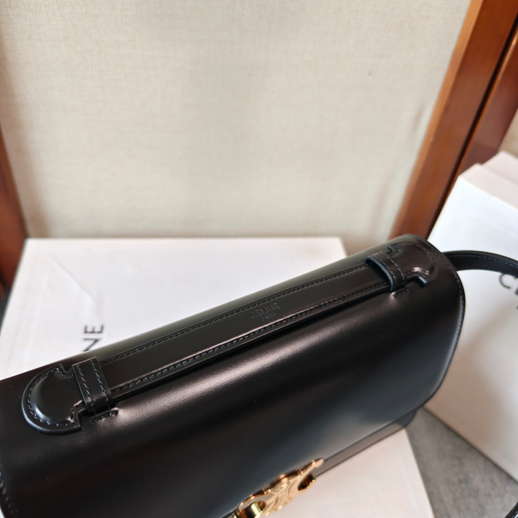 Celine Medium Triomphe Folio In Shiny Calfskin