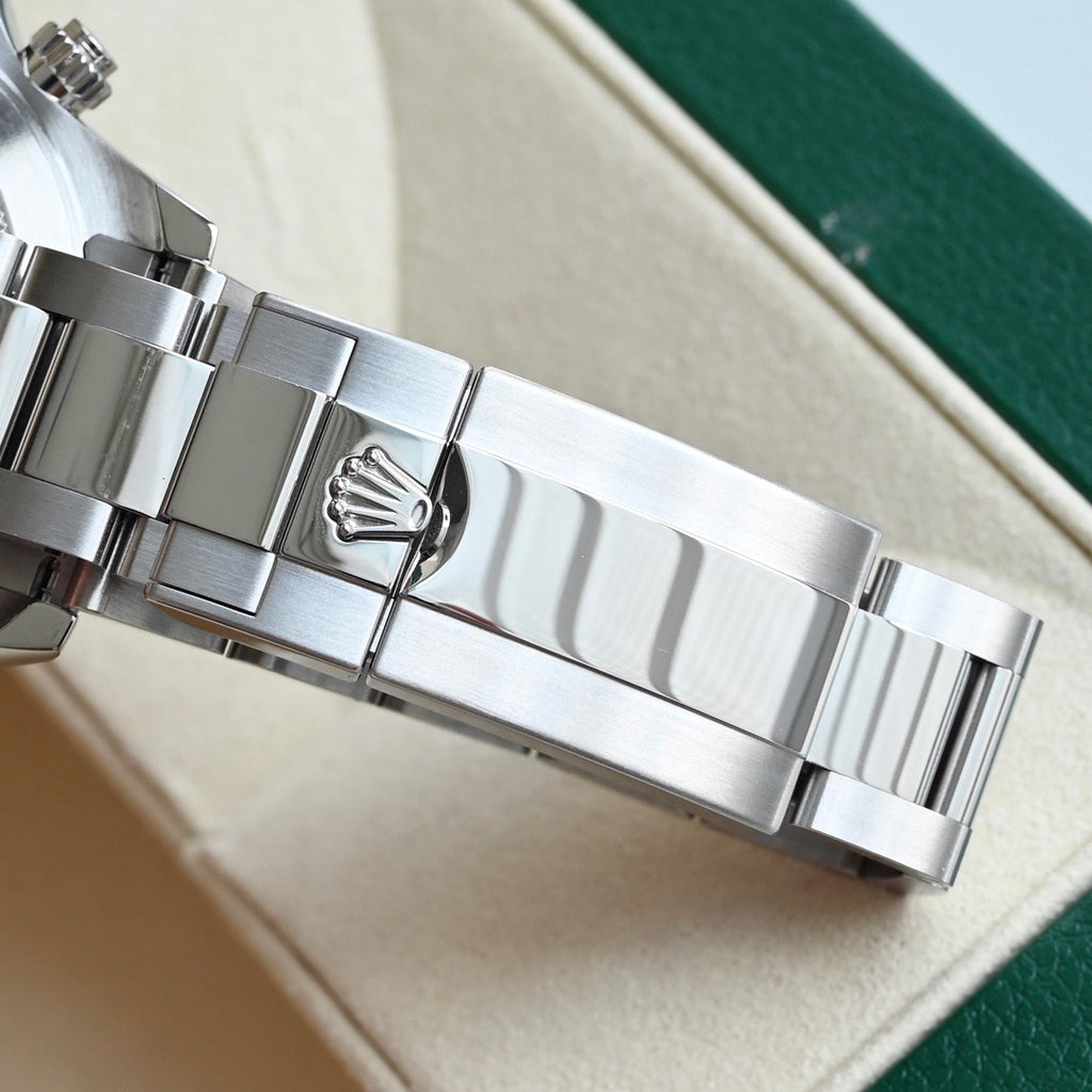 Rolex Daytona 126500LN-0001 40mm 904L Steel White Baguette Dial